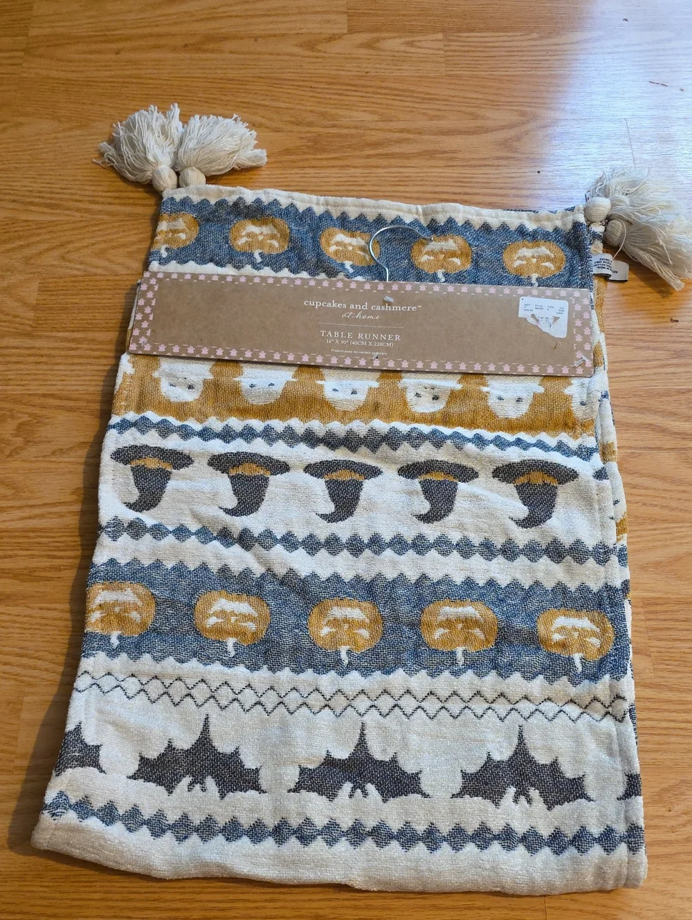 cupcakes & cashmere Bat, Hat, and Pumpkin Table Runner